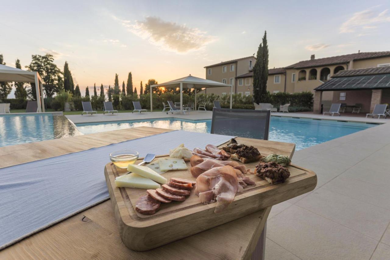 Resort Casale Le Torri Ponsacco Dış mekan fotoğraf